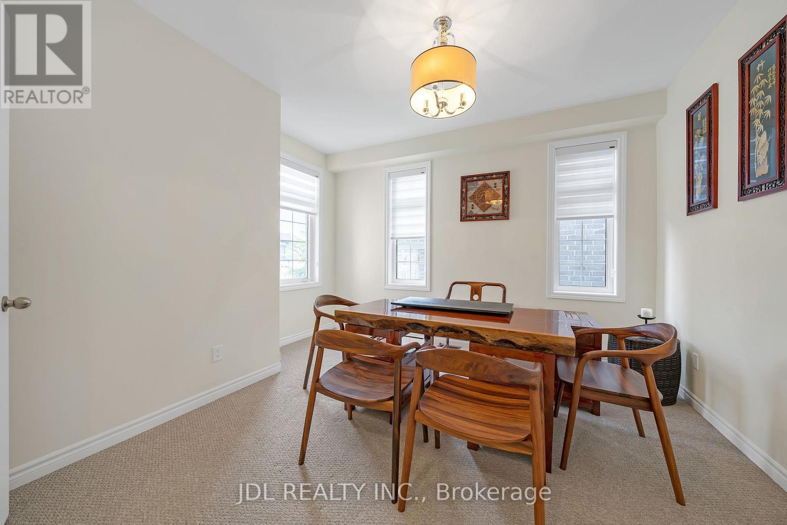 12 Prunella Crescent, East Gwillimbury, Ontario  L9N 0S7 - Photo 5 - N12418800