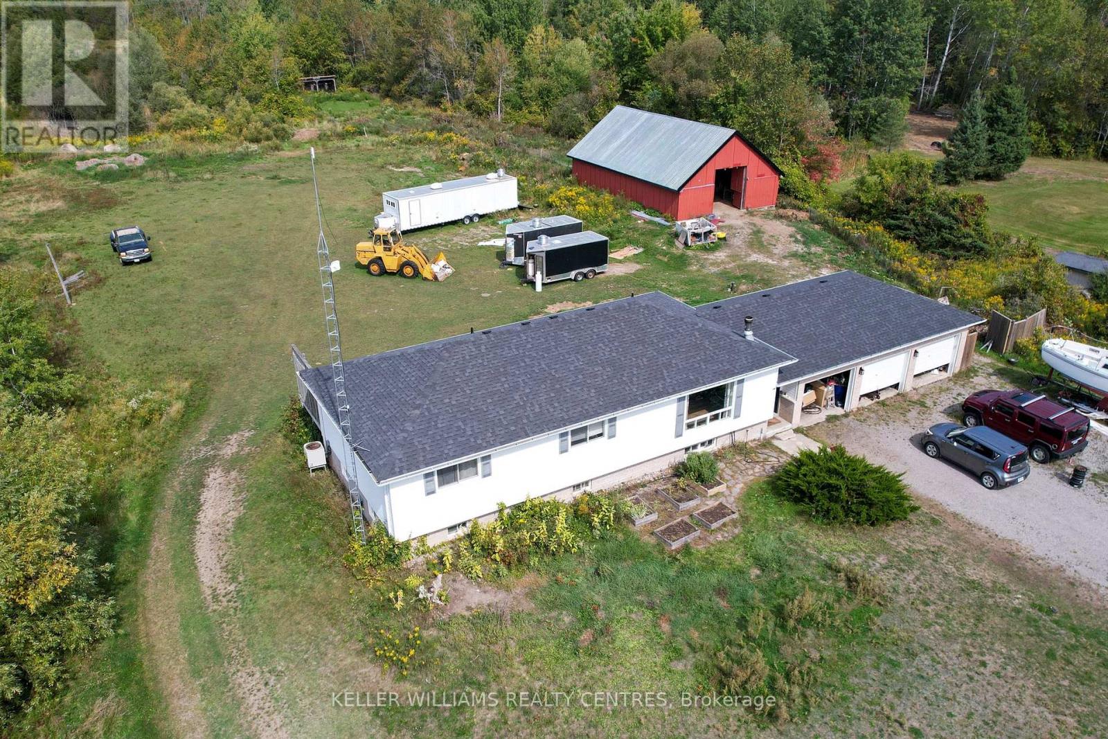6268 Frog Street, Georgina, Ontario  L0E 1N0 - Photo 2 - N12418802