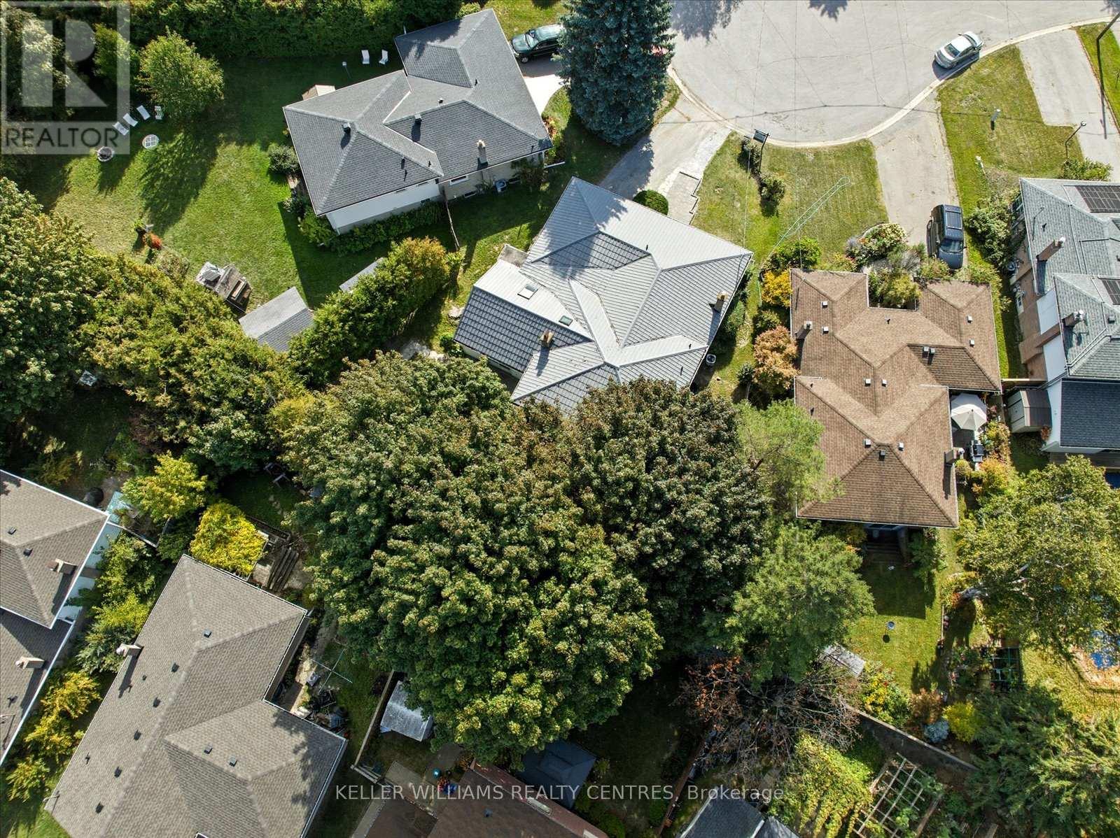 655 Park Court, Newmarket, Ontario  L3Y 3N5 - Photo 46 - N12418864