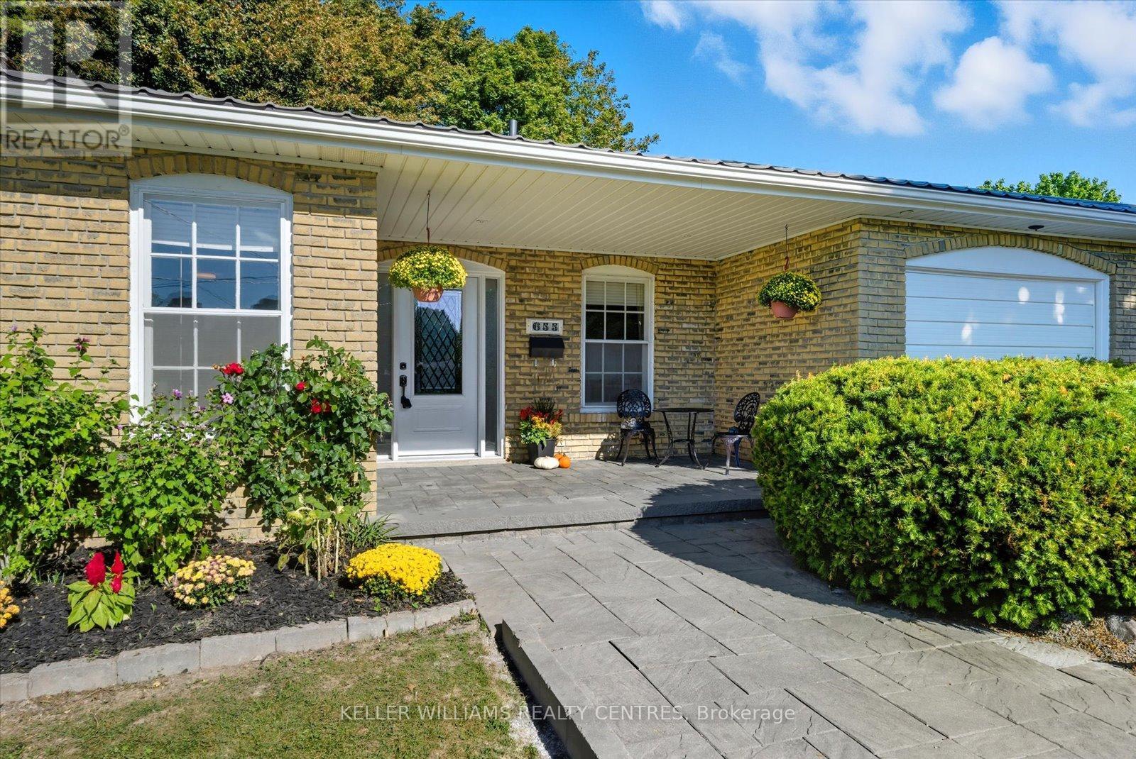 655 Park Court, Newmarket, Ontario  L3Y 3N5 - Photo 7 - N12418864