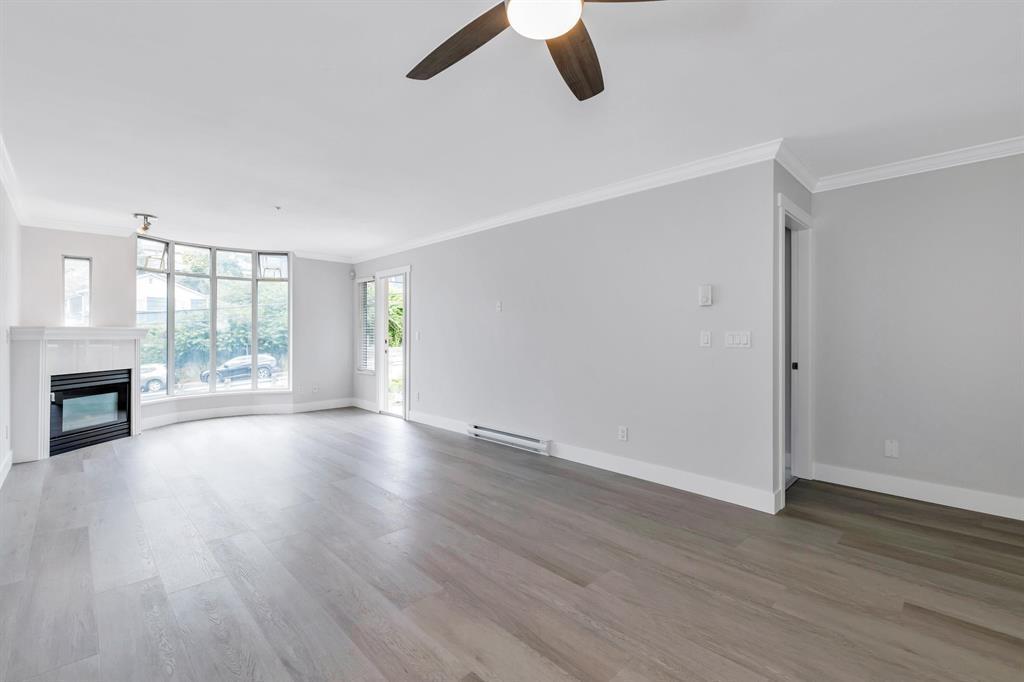 310 14965 Marine Drive, White Rock, British Columbia  V4B 1C3 - Photo 1 - R3050437