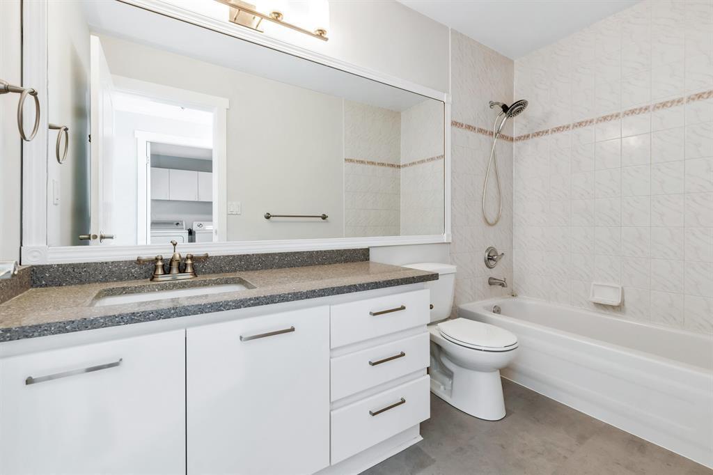 310 14965 Marine Drive, White Rock, British Columbia  V4B 1C3 - Photo 4 - R3050437