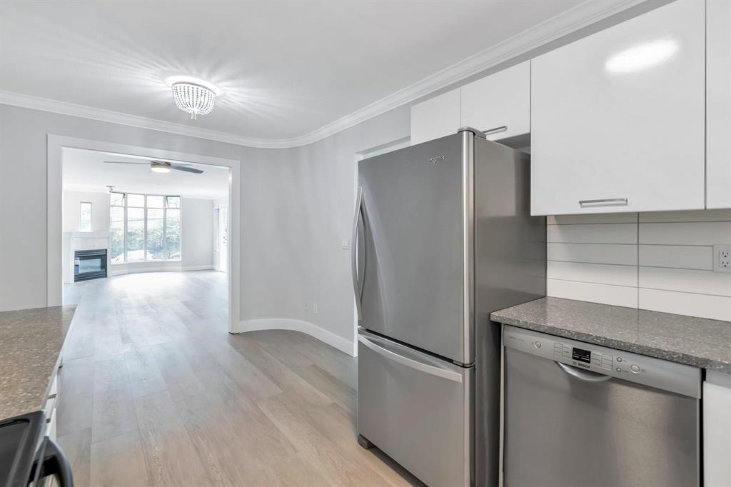 310 14965 Marine Drive, White Rock, British Columbia  V4B 1C3 - Photo 11 - R3050437