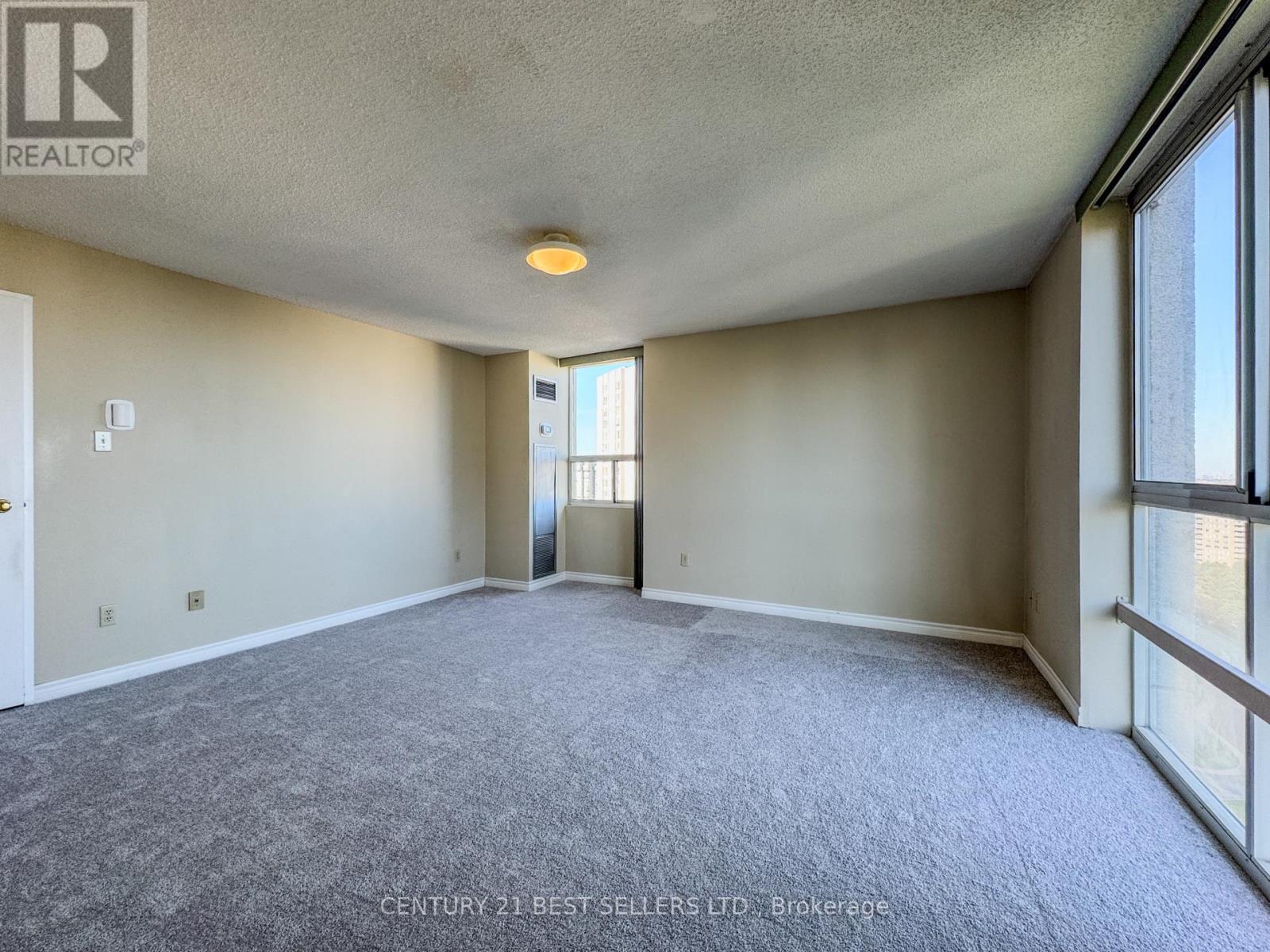 1803 - 3650 Kaneff Crescent, Mississauga, Ontario  L5A 4A1 - Photo 17 - W12416499