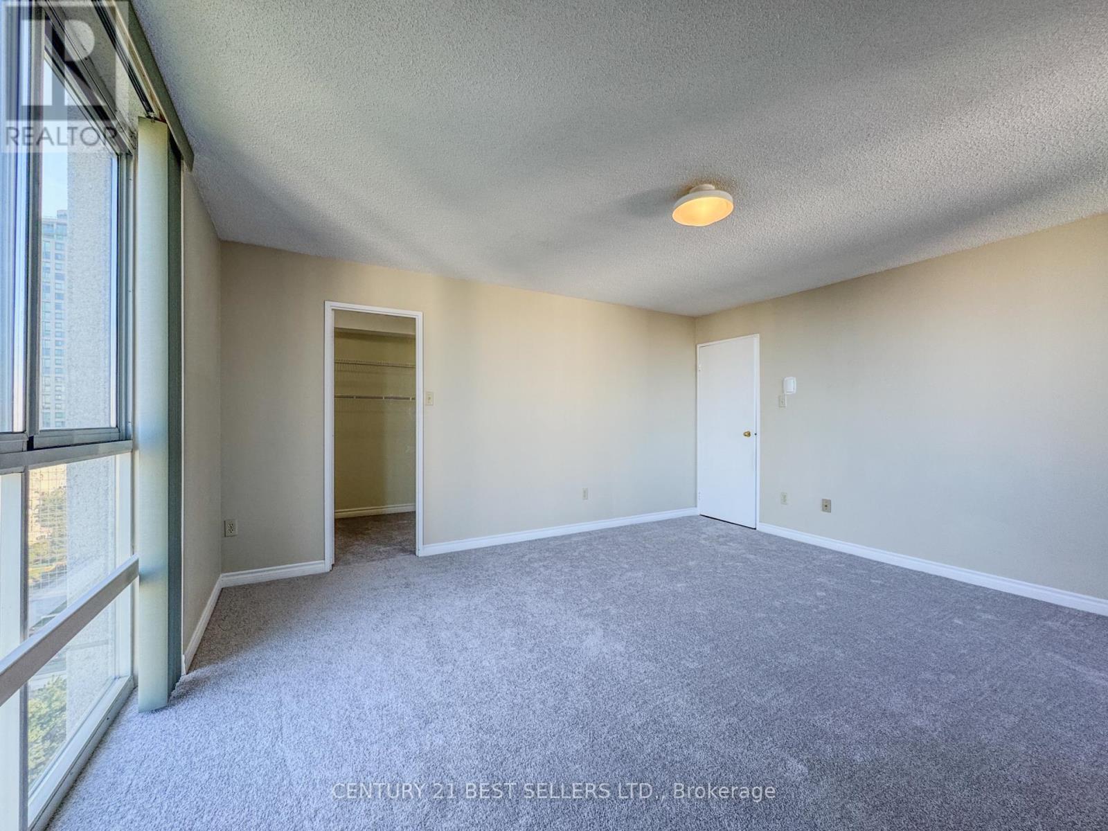 1803 - 3650 Kaneff Crescent, Mississauga, Ontario  L5A 4A1 - Photo 19 - W12416499