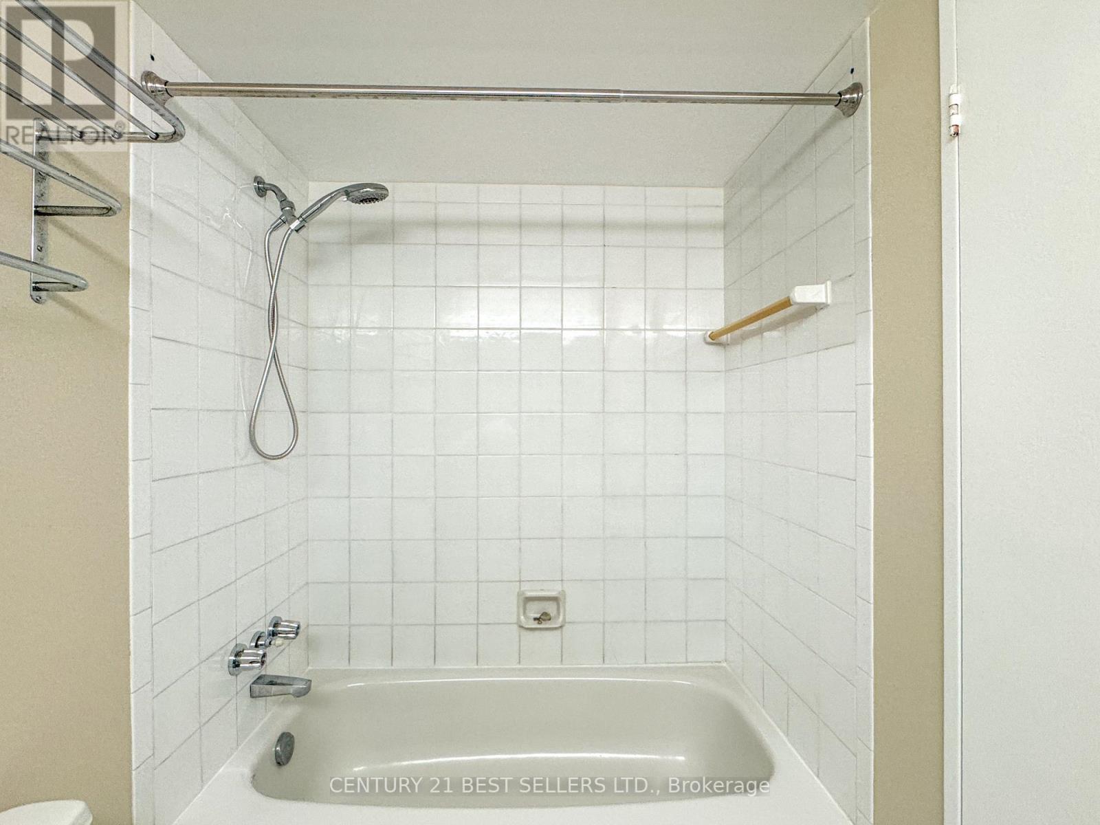 1803 - 3650 Kaneff Crescent, Mississauga, Ontario  L5A 4A1 - Photo 25 - W12416499