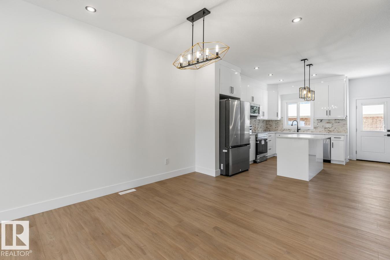 7908 75 St Nw, Edmonton, Alberta  T6C 2G5 - Photo 10 - E4452024