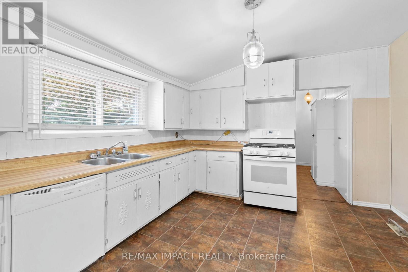 355 Bond Street, Cobourg, Ontario  K9A 3K7 - Photo 32 - X12418892