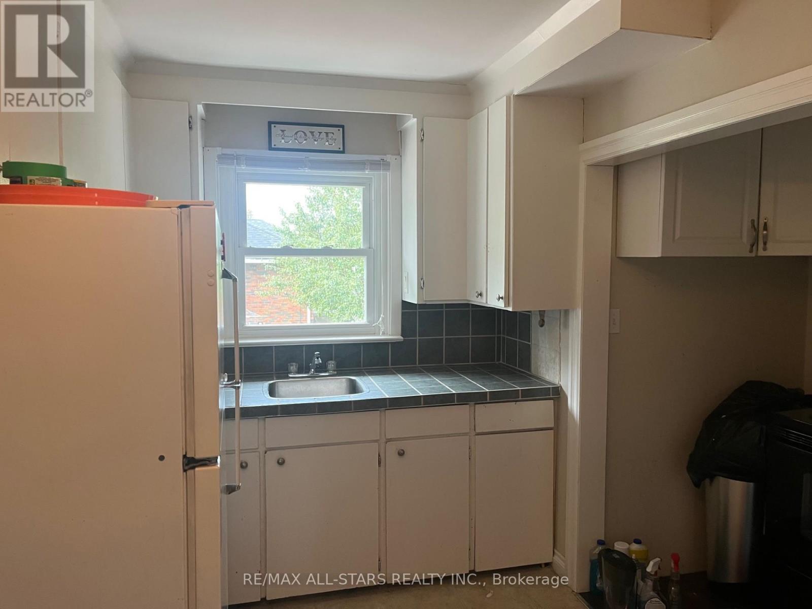 27 Margaret Street, Port Hope, Ontario  L1A 1Y4 - Photo 3 - X12418906