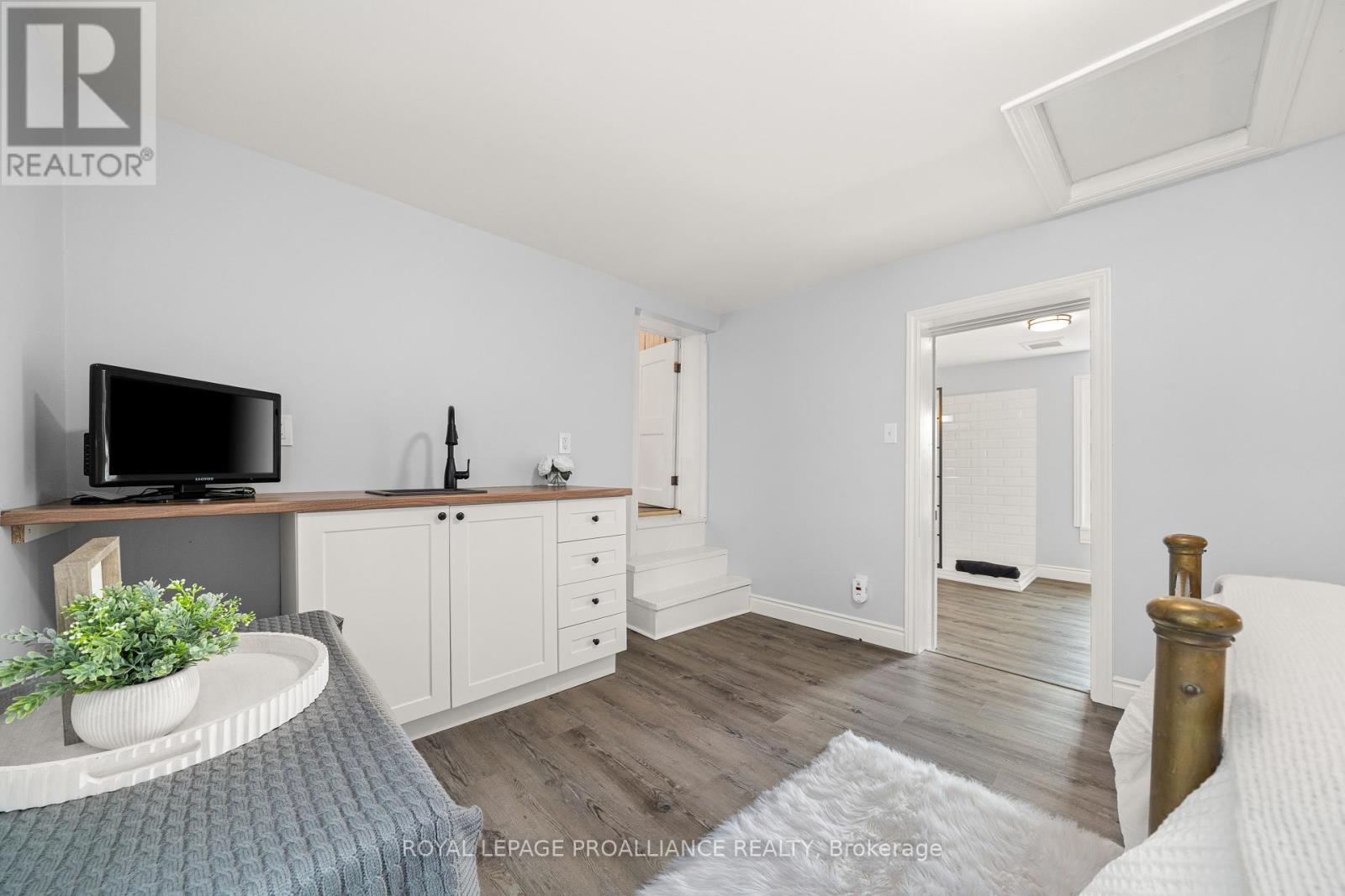 557 Casey Road, Belleville, Ontario  K8N 4Z6 - Photo 36 - X12418959