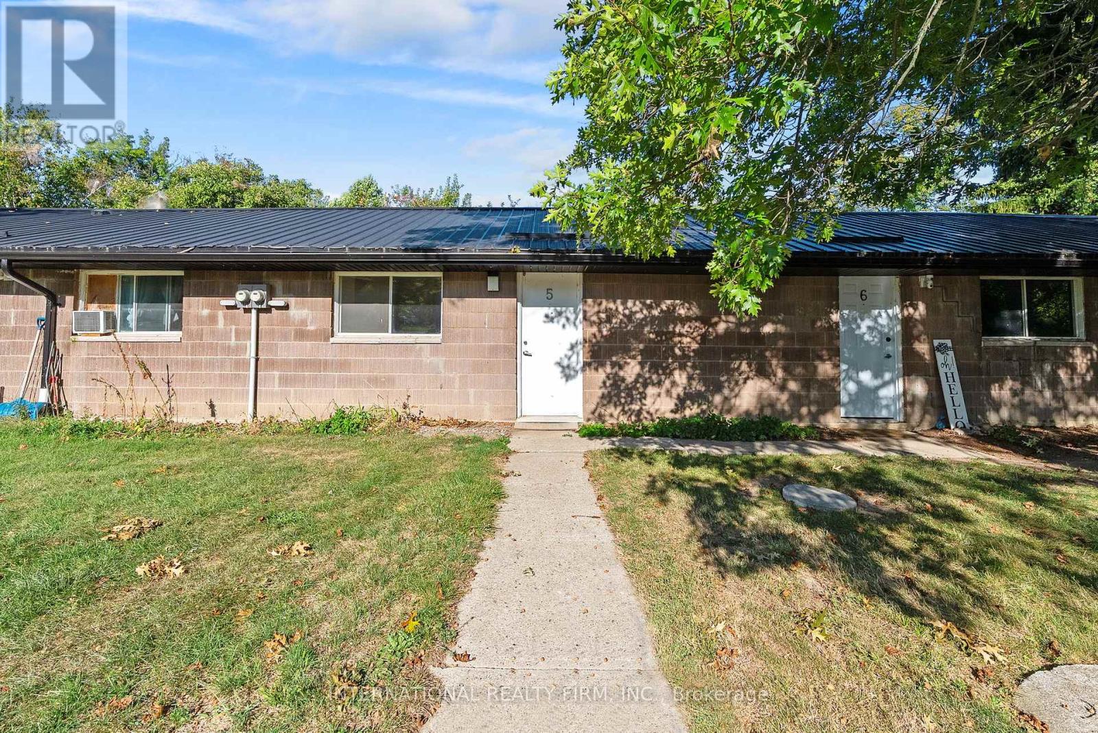 9921 Superior Street, Lambton Shores, Ontario  N0M 2L0 - Photo 15 - X12396725