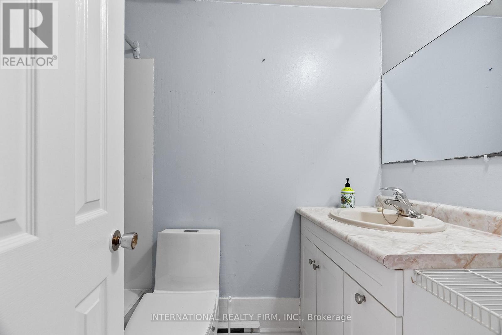 9921 Superior Street, Lambton Shores, Ontario  N0M 2L0 - Photo 8 - X12396725