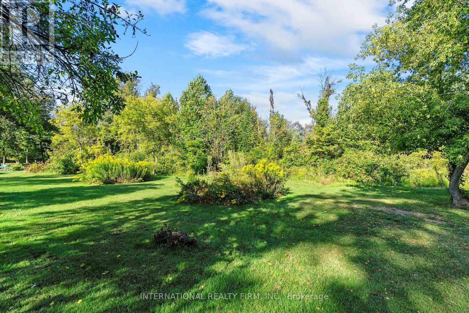 9921 Superior Street, Lambton Shores, Ontario  N0M 2L0 - Photo 20 - X12396725