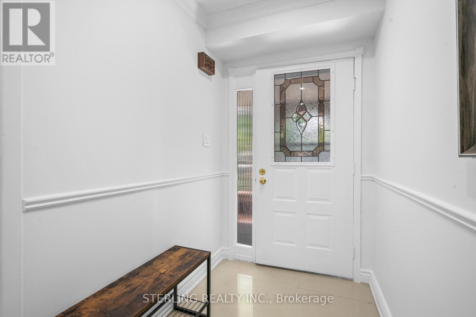 21 Foxacre Row, Brampton, Ontario  L6V 3V7 - Photo 4 - W12418711