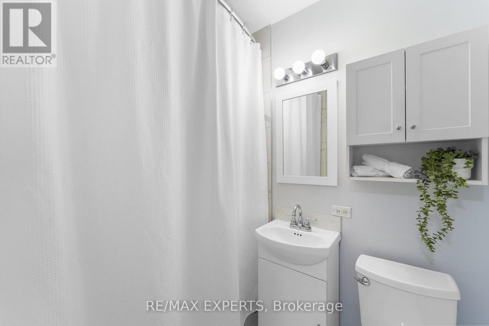 208 - 50 Gulliver Road, Toronto, Ontario  M6M 2N2 - Photo 20 - W12418722