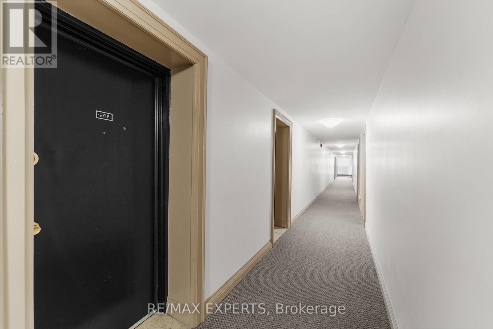 208 - 50 Gulliver Road, Toronto, Ontario  M6M 2N2 - Photo 3 - W12418722