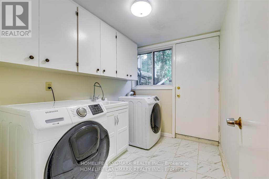 115 Wolfdale Avenue, Oakville, Ontario  L6L 4R9 - Photo 17 - W12418745