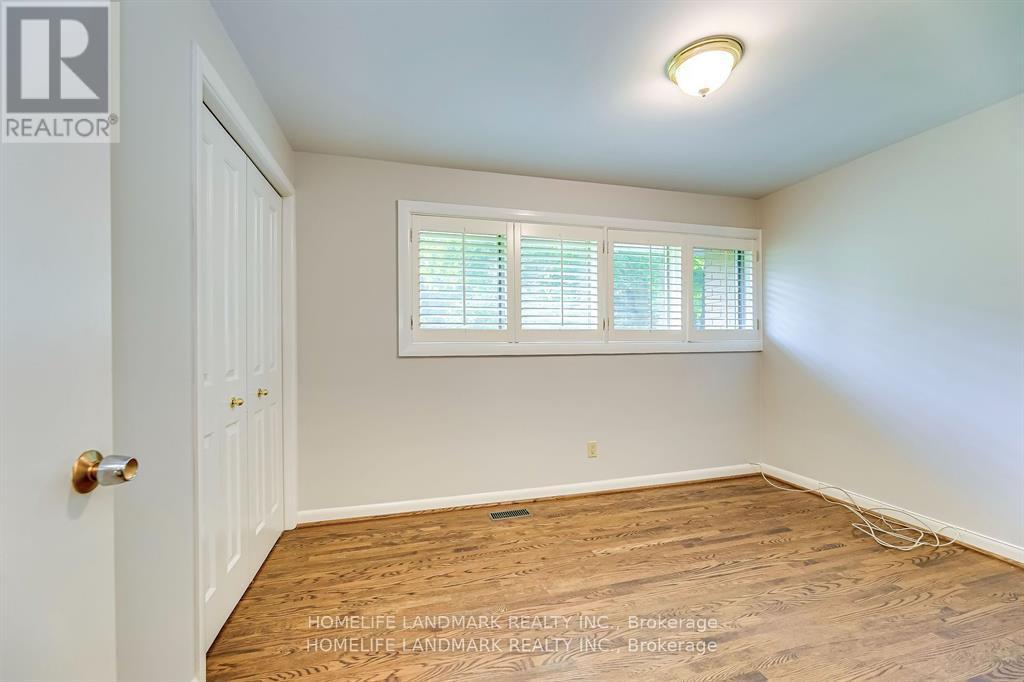 115 Wolfdale Avenue, Oakville, Ontario  L6L 4R9 - Photo 21 - W12418745
