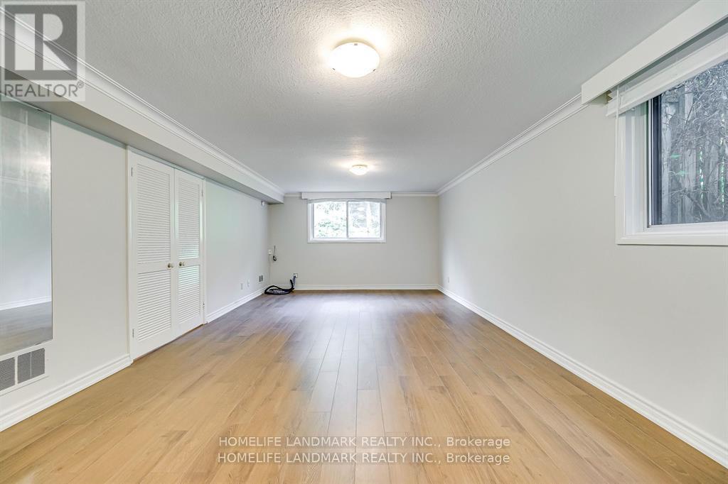 115 Wolfdale Avenue, Oakville, Ontario  L6L 4R9 - Photo 9 - W12418745