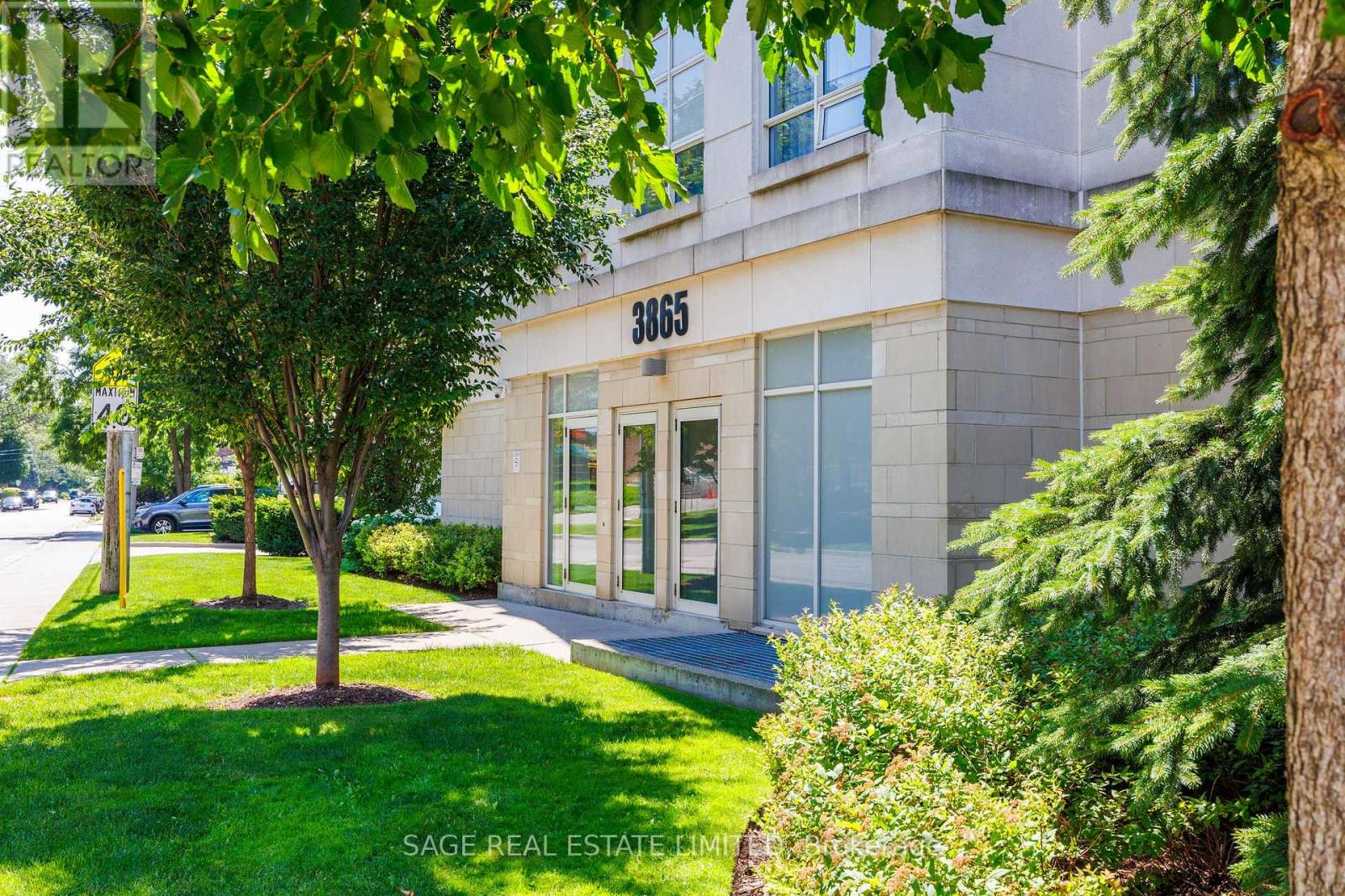 1302 - 3865 Lake Shore Boulevard W, Toronto, Ontario M8W 0A2 - Photo 1 - W12418757