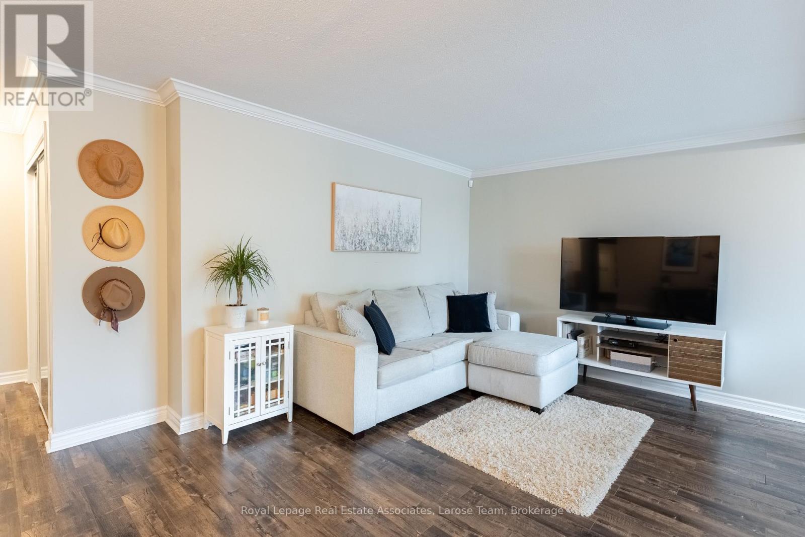201 - 1425 Ghent Avenue, Burlington, Ontario  L7S 1X5 - Photo 7 - W12418772