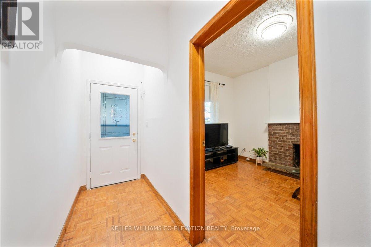 85 Emerson Avenue, Toronto, Ontario  M6H 3S7 - Photo 13 - W12418777
