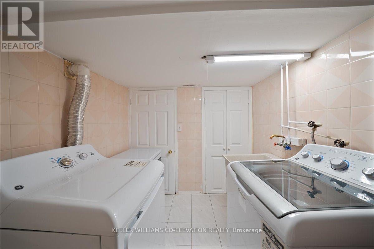85 Emerson Avenue, Toronto, Ontario  M6H 3S7 - Photo 20 - W12418777