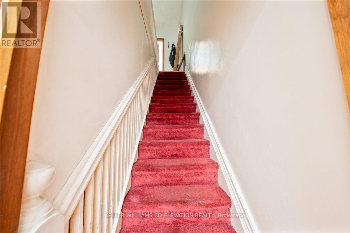 85 Emerson Avenue, Toronto, Ontario  M6H 3S7 - Photo 22 - W12418777