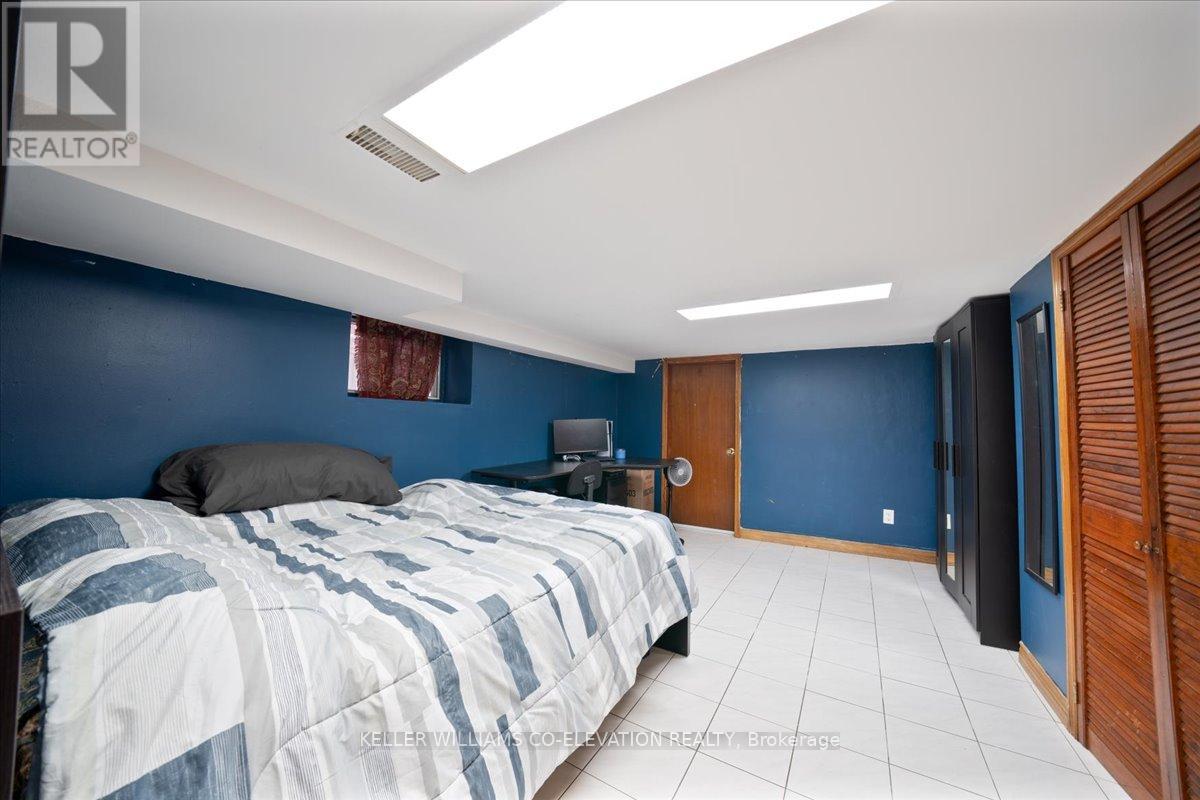 85 Emerson Avenue, Toronto, Ontario  M6H 3S7 - Photo 25 - W12418777