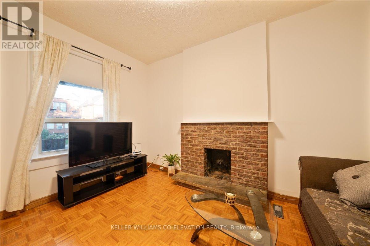 85 Emerson Avenue, Toronto, Ontario  M6H 3S7 - Photo 4 - W12418777