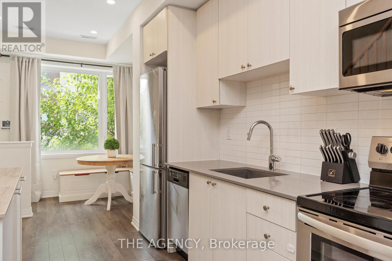 19 Thomas Mulholland Drive, Toronto, Ontario  M3K 0B5 - Photo 12 - W12418779
