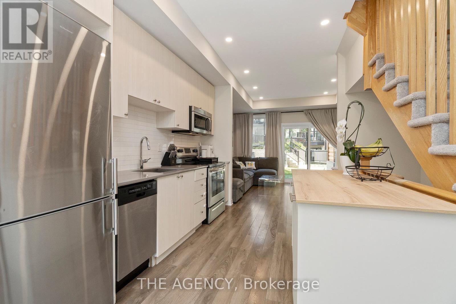 19 Thomas Mulholland Drive, Toronto, Ontario  M3K 0B5 - Photo 8 - W12418779