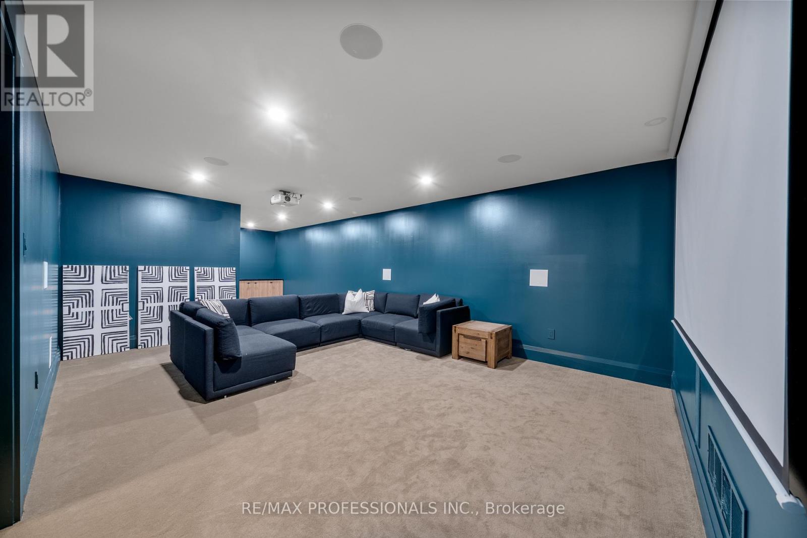 583 Weir Avenue, Oakville, Ontario  L6L 4X3 - Photo 29 - W12418794