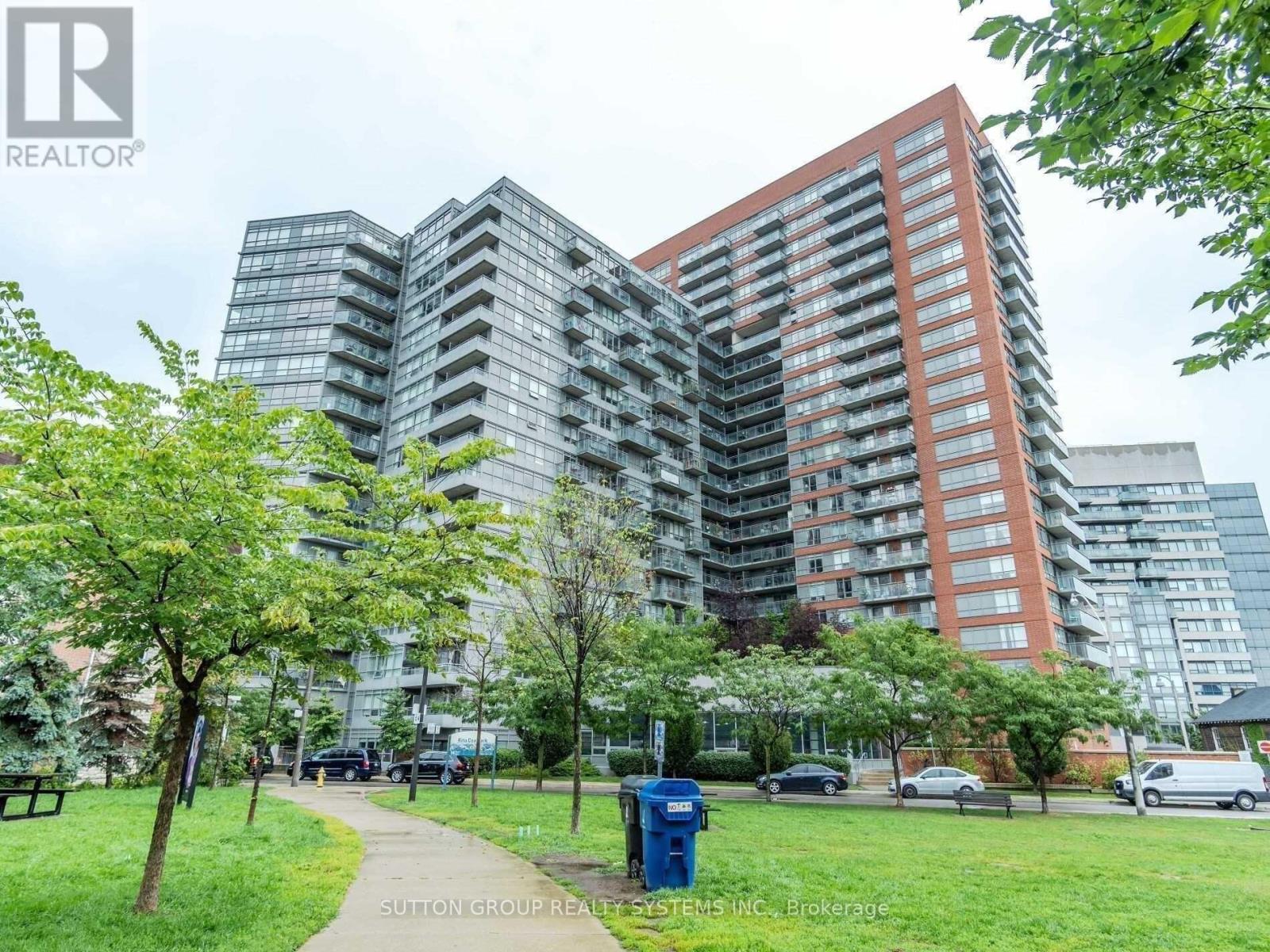 105 - 38 Joe Shuster Way, Toronto, Ontario  M6K 0A5 - Photo 1 - W12418825