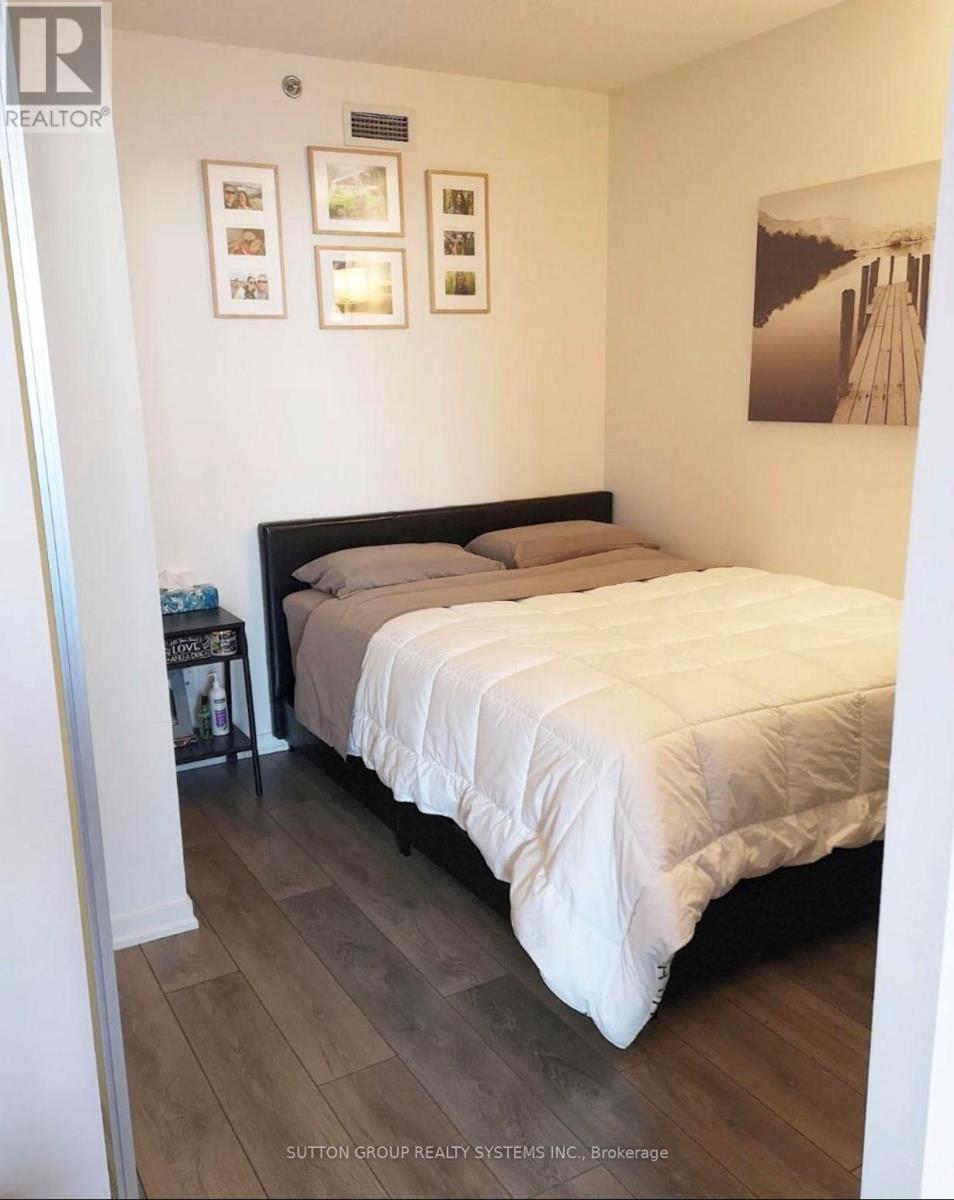 105 - 38 Joe Shuster Way, Toronto, Ontario  M6K 0A5 - Photo 5 - W12418825