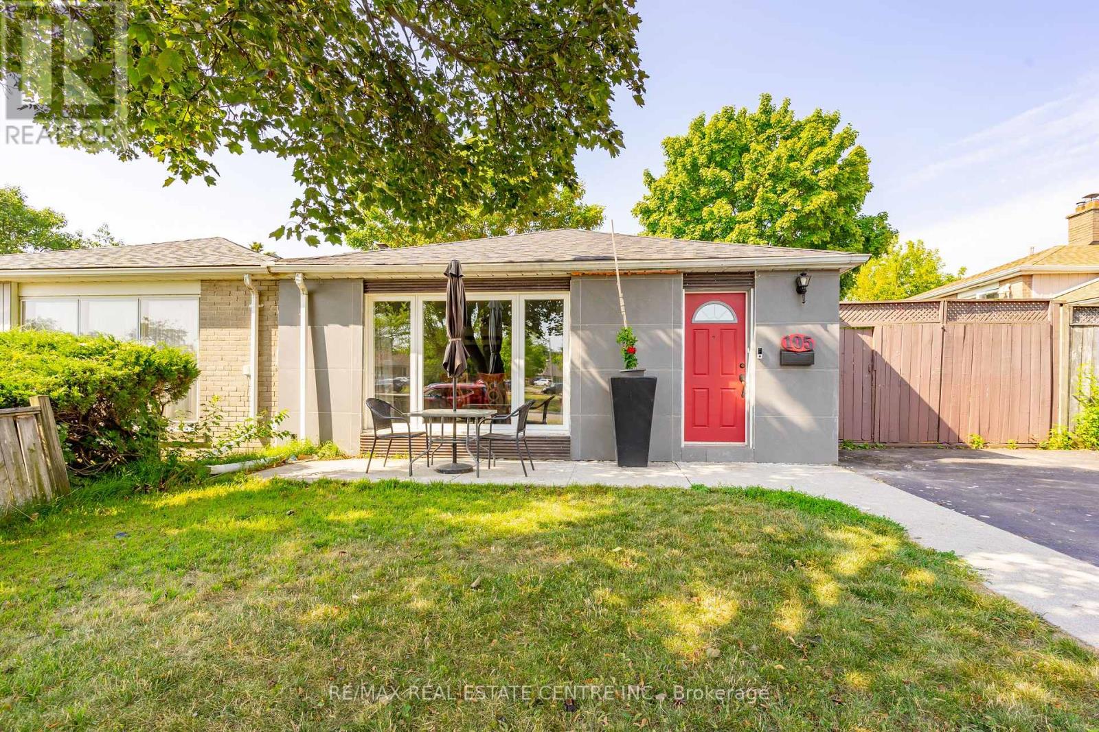 105 ALOMA CRESCENT, Brampton, Ontario