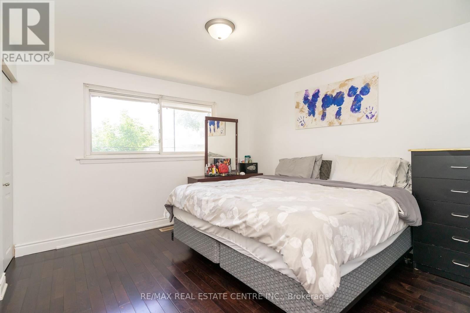 105 Aloma Crescent, Brampton, Ontario  L6T 2N8 - Photo 15 - W12418849