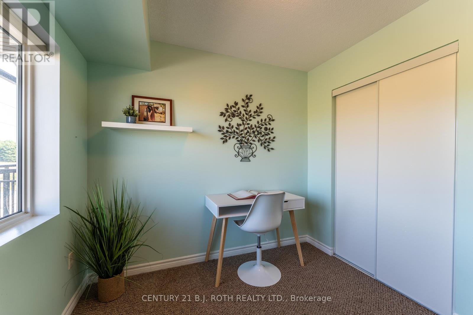 403 - 67 Kingsbury Square, Guelph, Ontario  N1L 0L3 - Photo 18 - X12418823
