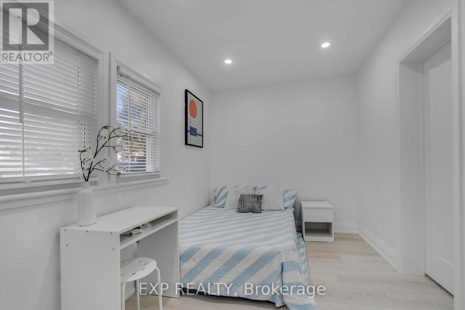 217 Fairfield Avenue, Hamilton, Ontario  L8H 5H5 - Photo 12 - X12418858