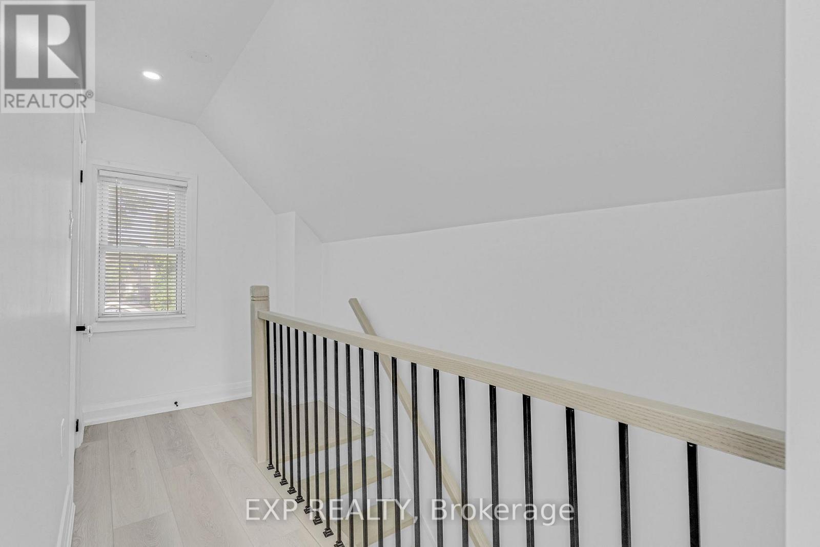 217 Fairfield Avenue, Hamilton, Ontario  L8H 5H5 - Photo 17 - X12418858
