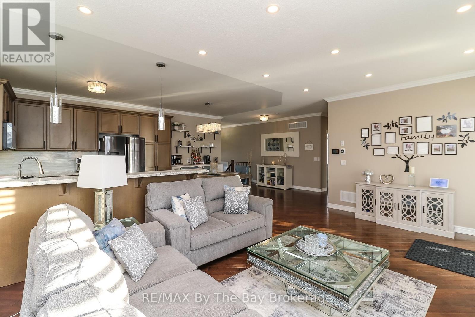 9 Broadpoint Street, Wasaga Beach, Ontario  L9Z 3B8 - Photo 20 - S12319507