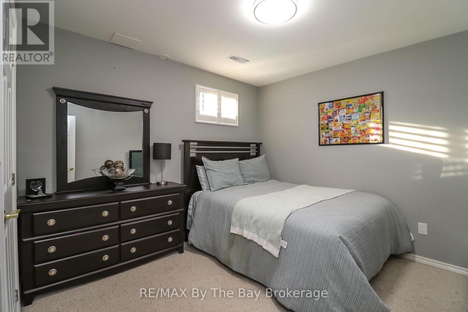 9 Broadpoint Street, Wasaga Beach, Ontario  L9Z 3B8 - Photo 38 - S12319507