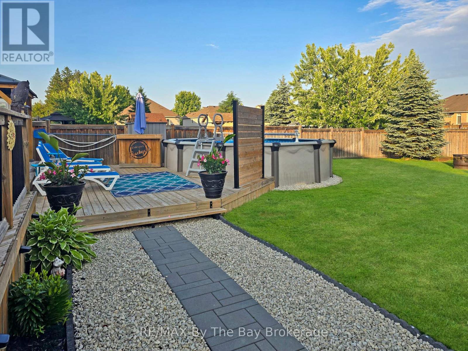 9 Broadpoint Street, Wasaga Beach, Ontario  L9Z 3B8 - Photo 6 - S12319507