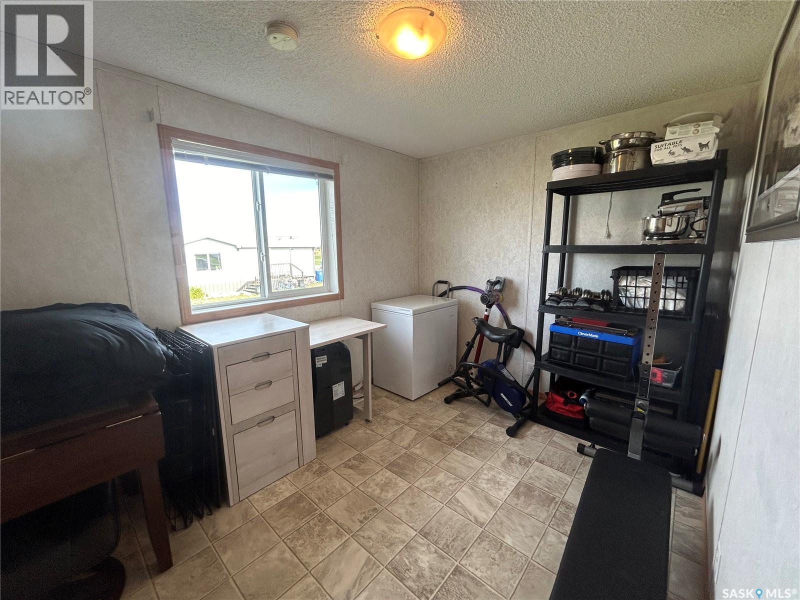 187 Robinson Avenue, Macoun, Saskatchewan  S0C 1P0 - Photo 20 - SK018906