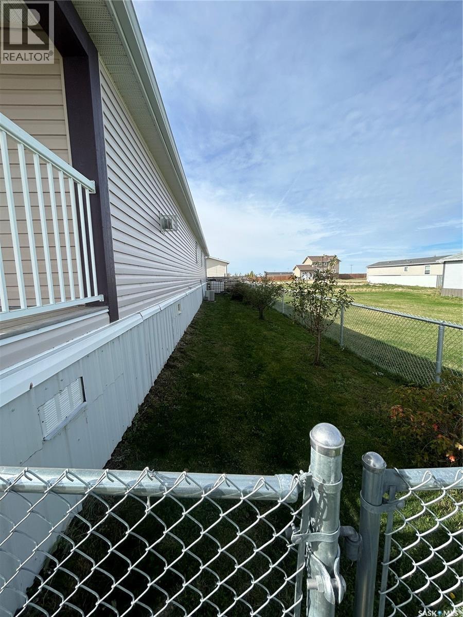 187 Robinson Avenue, Macoun, Saskatchewan  S0C 1P0 - Photo 25 - SK018906