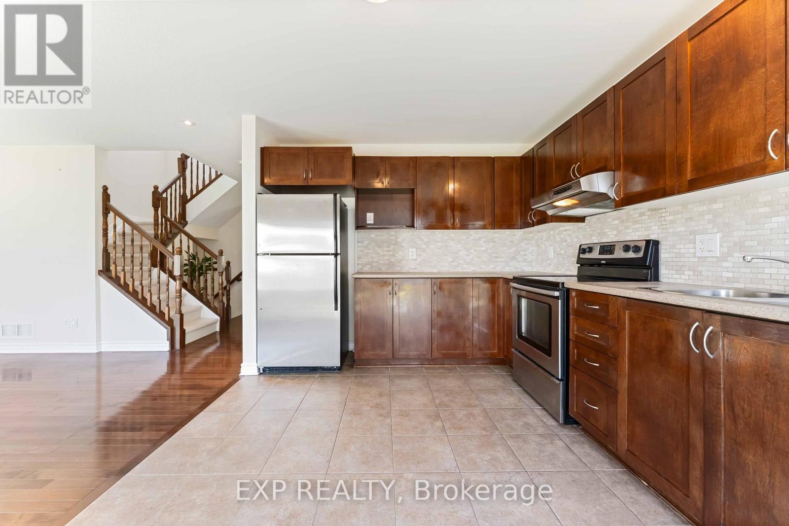 205 Temagami Drive, Ottawa, Ontario  K2J 0X7 - Photo 14 - X12418178