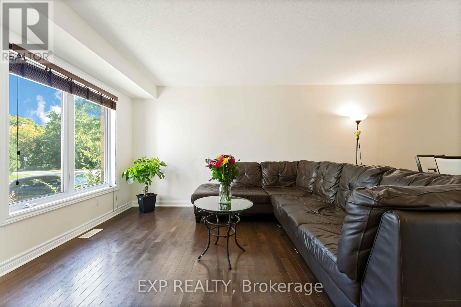 205 Temagami Drive, Ottawa, Ontario  K2J 0X7 - Photo 6 - X12418178