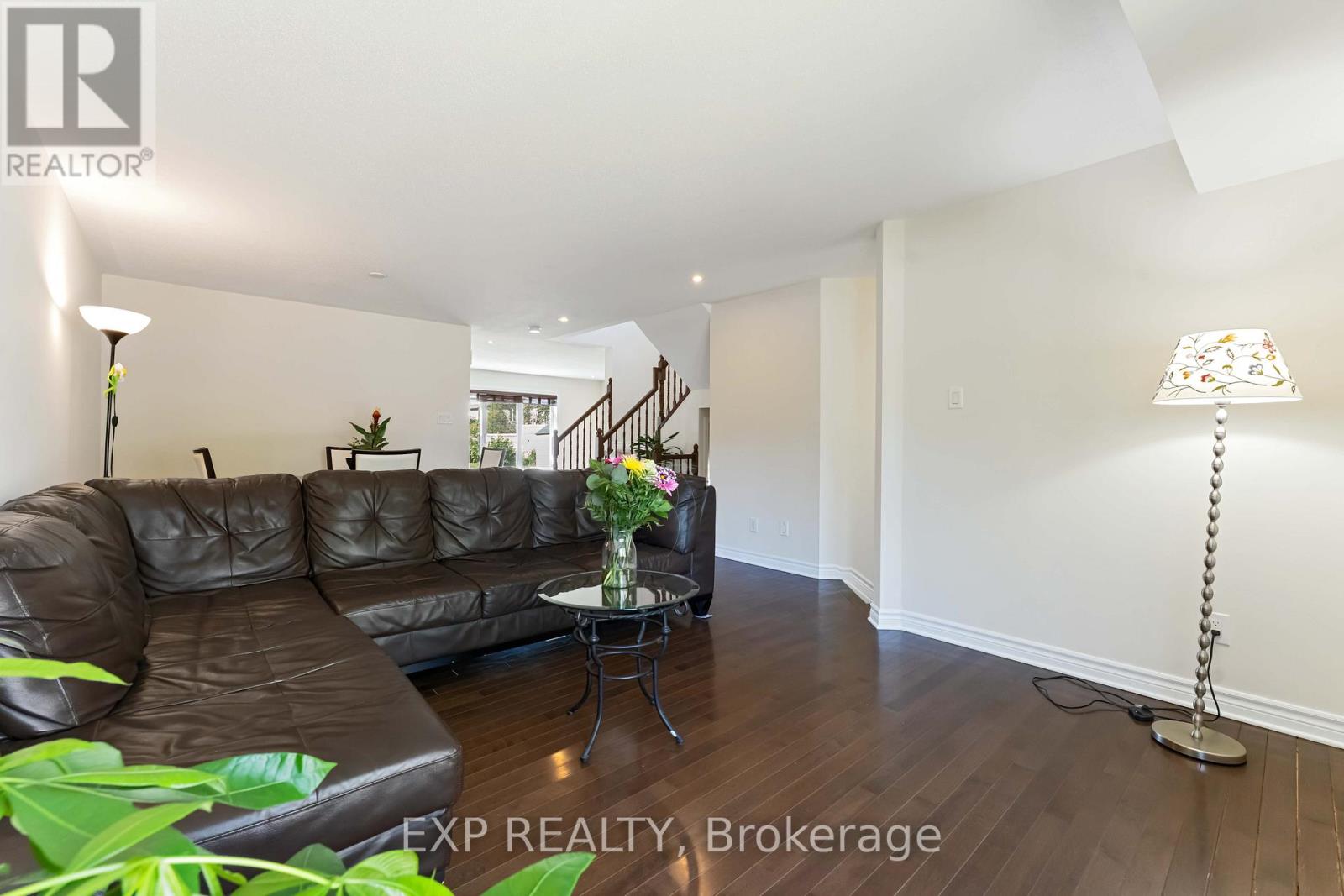 205 Temagami Drive, Ottawa, Ontario  K2J 0X7 - Photo 8 - X12418178