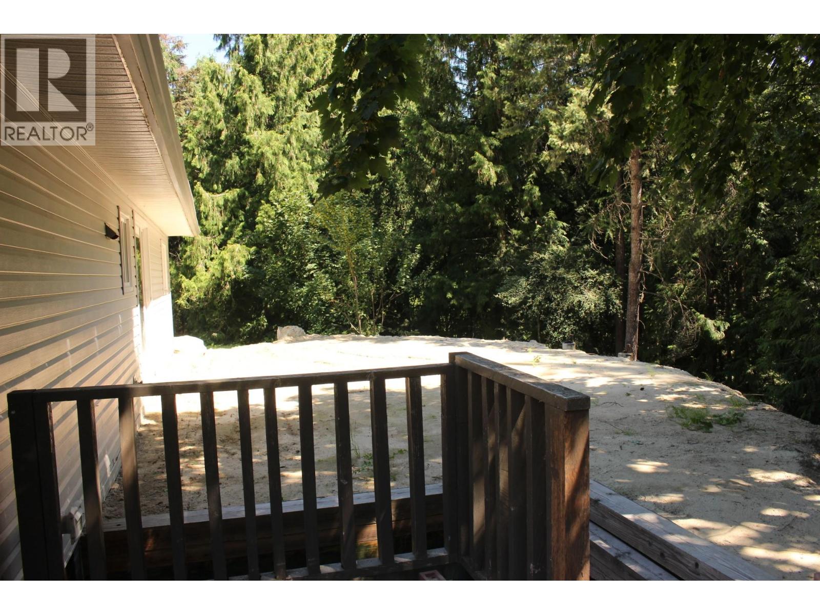 1531 Mountain Ridge Road, Robson, British Columbia  V1N 4S2 - Photo 7 - 10356576