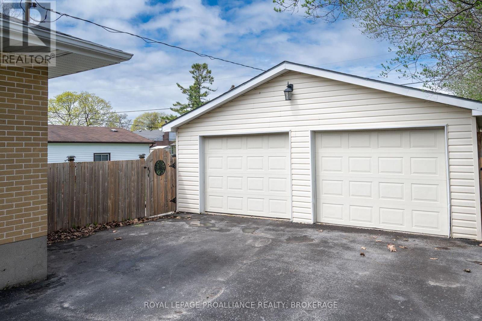 70 Briscoe Street, Loyalist, Ontario  K7N 1G1 - Photo 31 - X12418975
